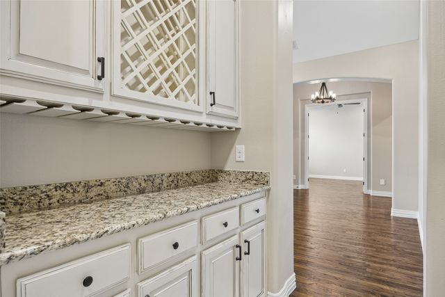 2526 Fruitland Avenue, Farmers Branch, TX 75234
