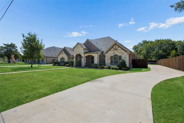 2526 Fruitland Avenue, Farmers Branch, TX 75234