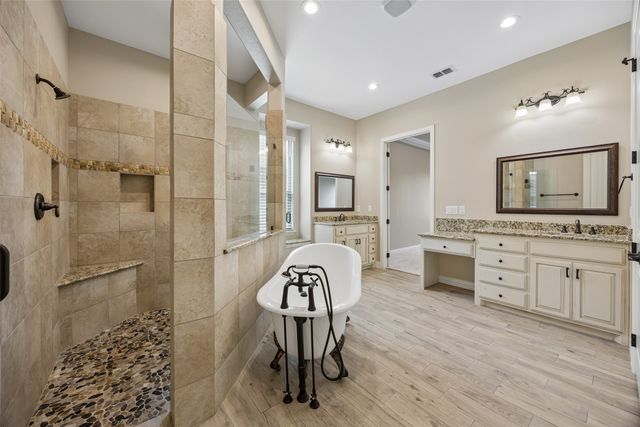 2526 Fruitland Avenue, Farmers Branch, TX 75234