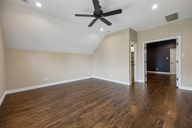 2526 Fruitland Avenue, Farmers Branch, TX 75234