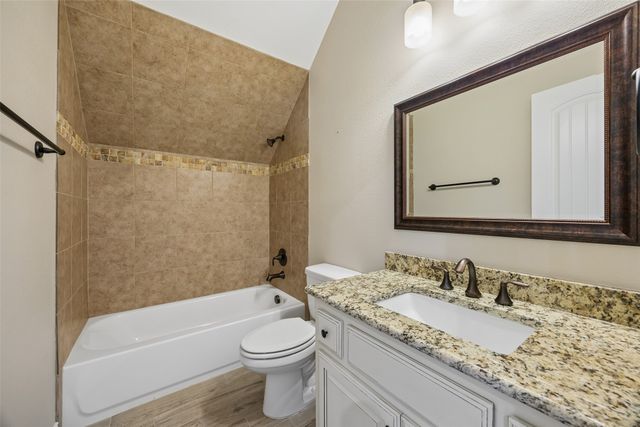 2526 Fruitland Avenue, Farmers Branch, TX 75234