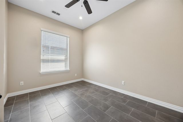 2526 Fruitland Avenue, Farmers Branch, TX 75234