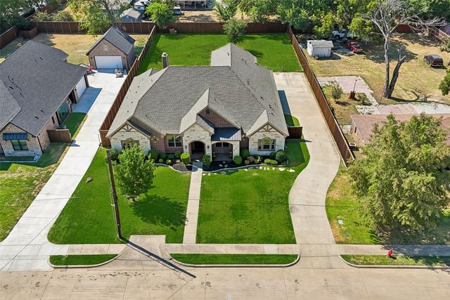 2526 Fruitland Avenue, Farmers Branch, TX 75234