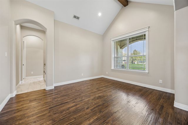 2526 Fruitland Avenue, Farmers Branch, TX 75234
