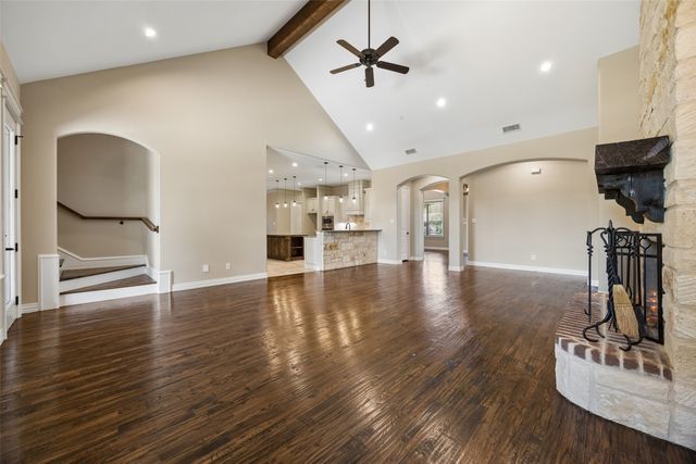 2526 Fruitland Avenue, Farmers Branch, TX 75234