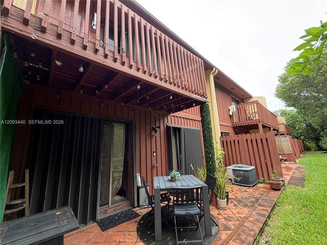 458 SE 11th Terrace, Dania Beach, FL 33004