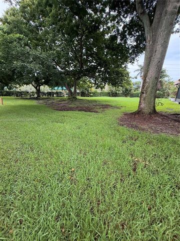 458 SE 11th Terrace, Dania Beach, FL 33004