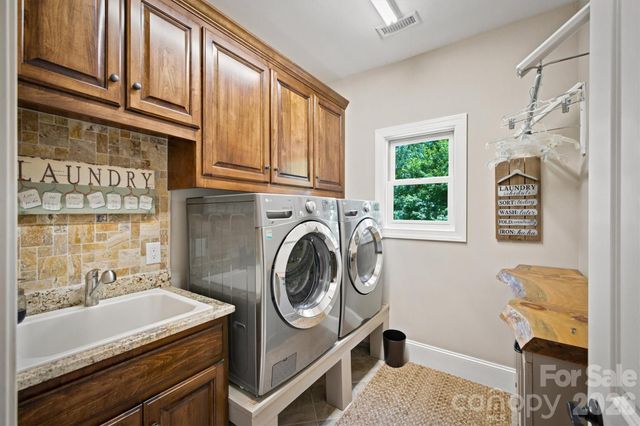 1167 Johns Ridge Parkway, Lenoir, NC 28645