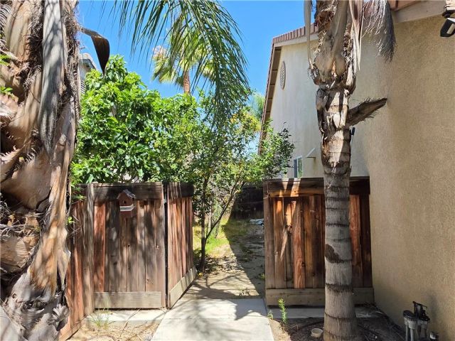 1078 Peaceful Ln, San Jacinto, CA 92582