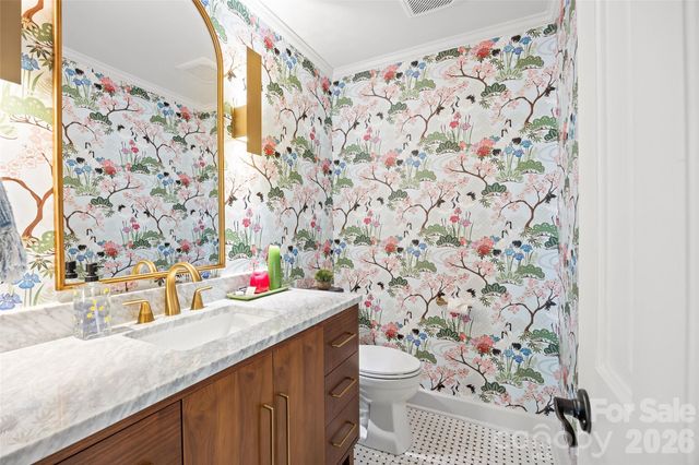 2710 Wamath Drive, Charlotte, NC 28210