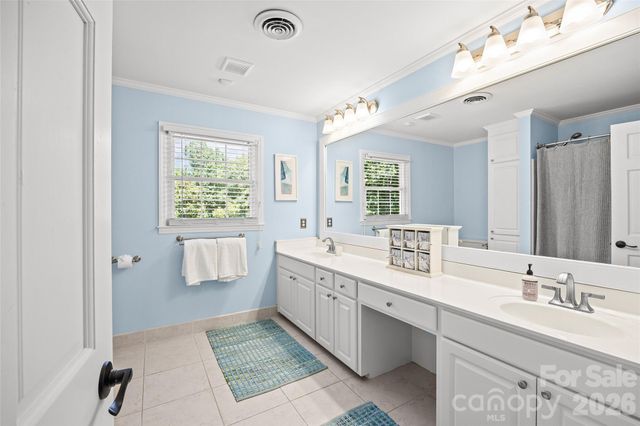 2710 Wamath Drive, Charlotte, NC 28210