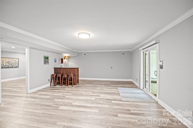 2710 Wamath Drive, Charlotte, NC 28210