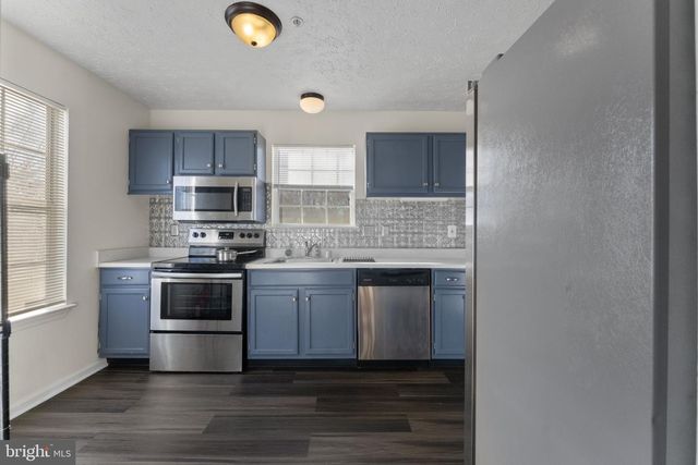 4043 SILVER PARK TER, Suitland, MD 20746