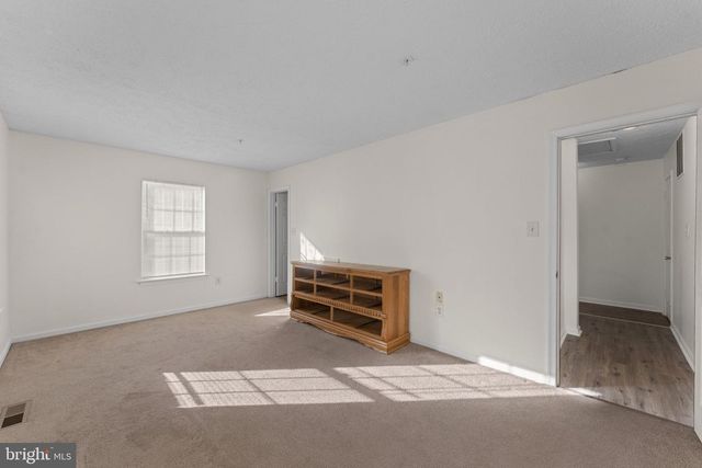 4043 SILVER PARK TER, Suitland, MD 20746