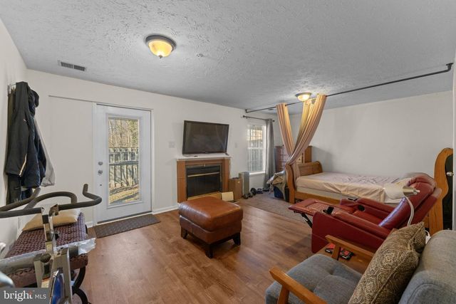 4043 SILVER PARK TER, Suitland, MD 20746