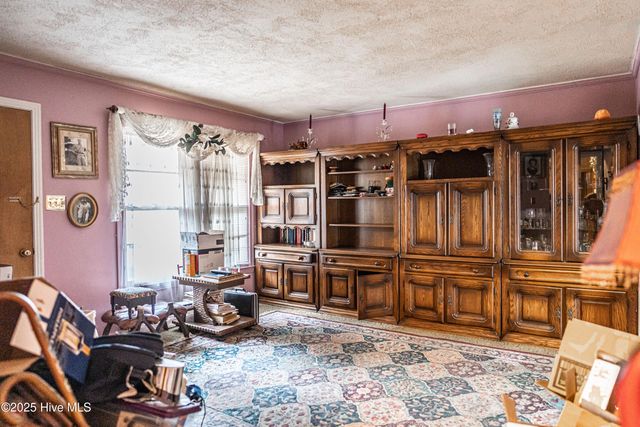 1213 Oak Avenue, Hamlet, NC 28345