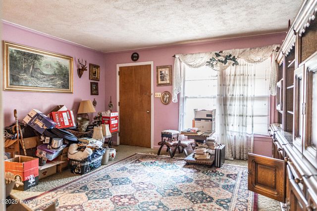 1213 Oak Avenue, Hamlet, NC 28345