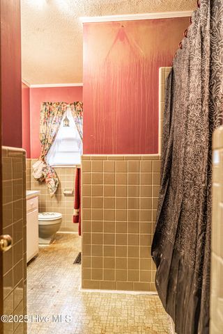 1213 Oak Avenue, Hamlet, NC 28345