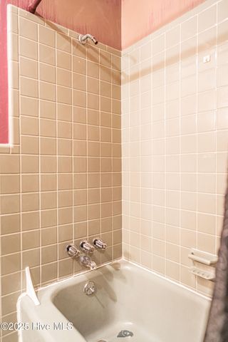 1213 Oak Avenue, Hamlet, NC 28345