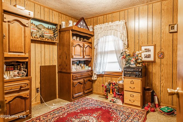 1213 Oak Avenue, Hamlet, NC 28345