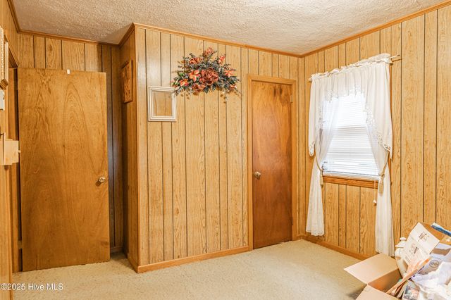 1213 Oak Avenue, Hamlet, NC 28345