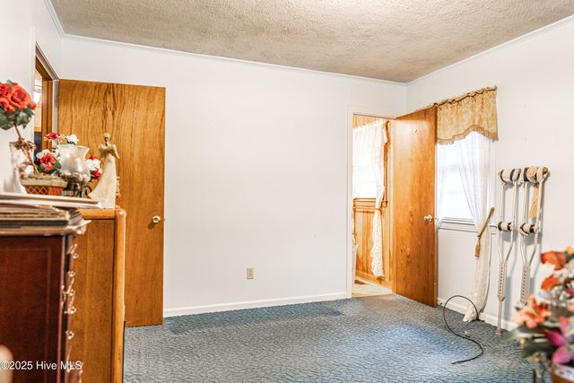 1213 Oak Avenue, Hamlet, NC 28345