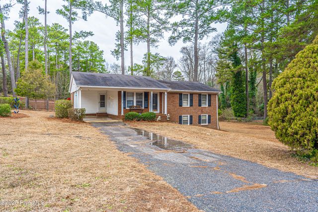 1213 Oak Avenue, Hamlet, NC 28345