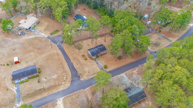 1213 Oak Avenue, Hamlet, NC 28345