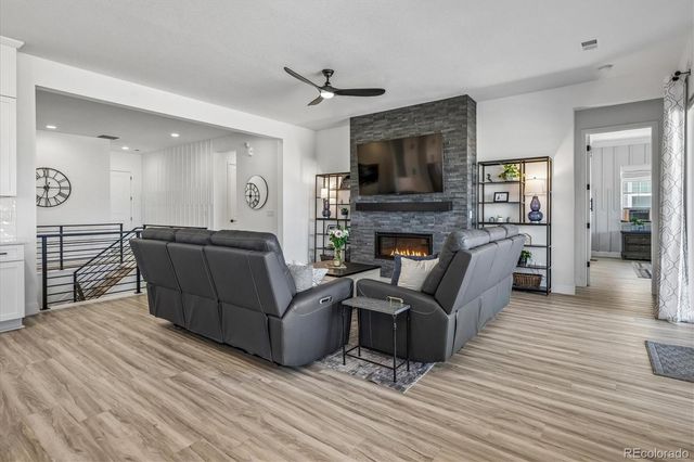 8985 Chalk Creek Place, Littleton, CO 80125
