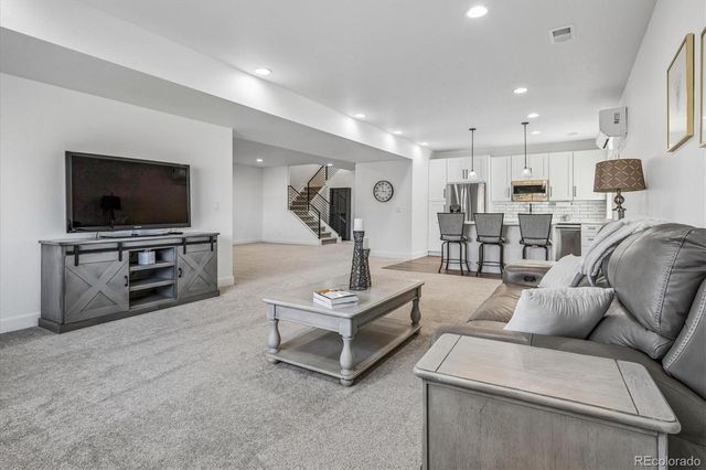 8985 Chalk Creek Place, Littleton, CO 80125