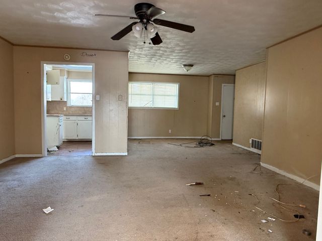 1930 FM 195, Paris, TX 75460