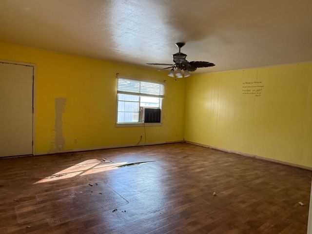 1930 FM 195, Paris, TX 75460