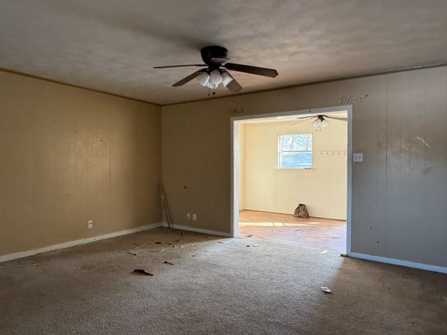 1930 FM 195, Paris, TX 75460