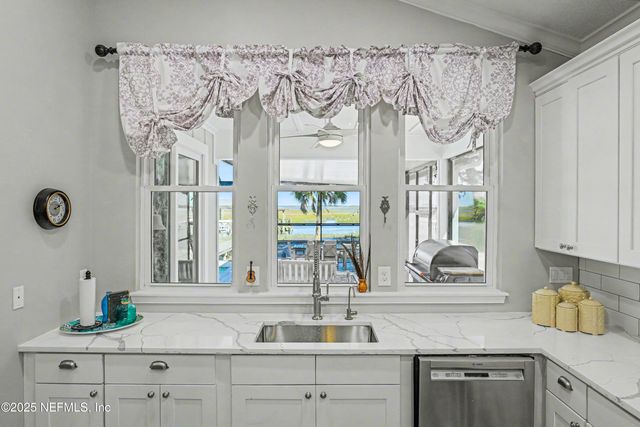 97222 PIRATES POINT Road, Yulee, FL 32097