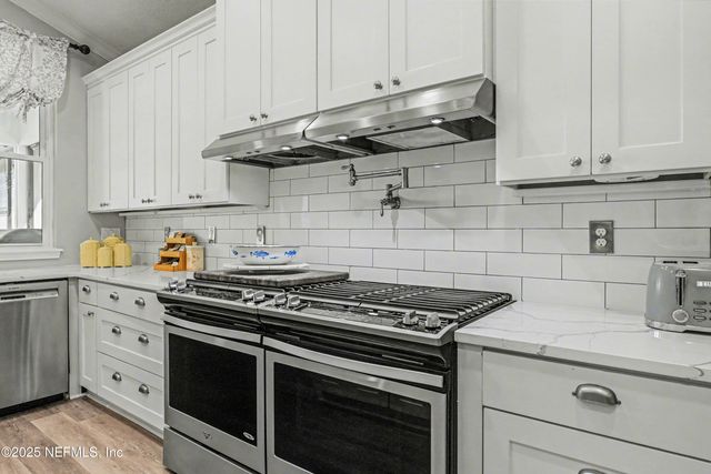 97222 PIRATES POINT Road, Yulee, FL 32097