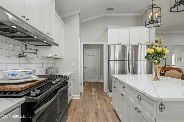 97222 PIRATES POINT Road, Yulee, FL 32097