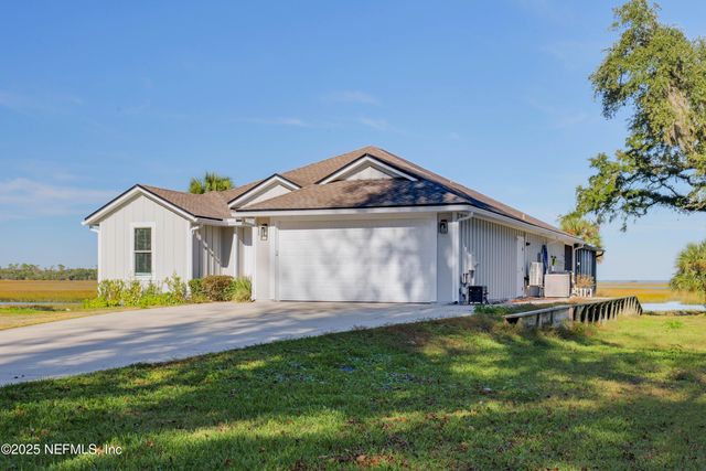 97222 PIRATES POINT Road, Yulee, FL 32097