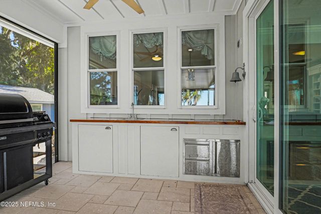 97222 PIRATES POINT Road, Yulee, FL 32097