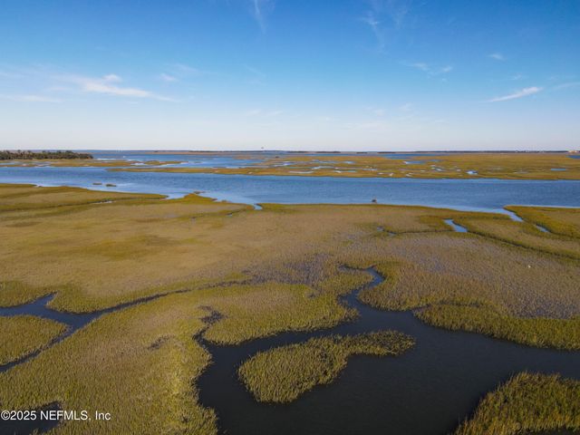 97222 PIRATES POINT Road, Yulee, FL 32097