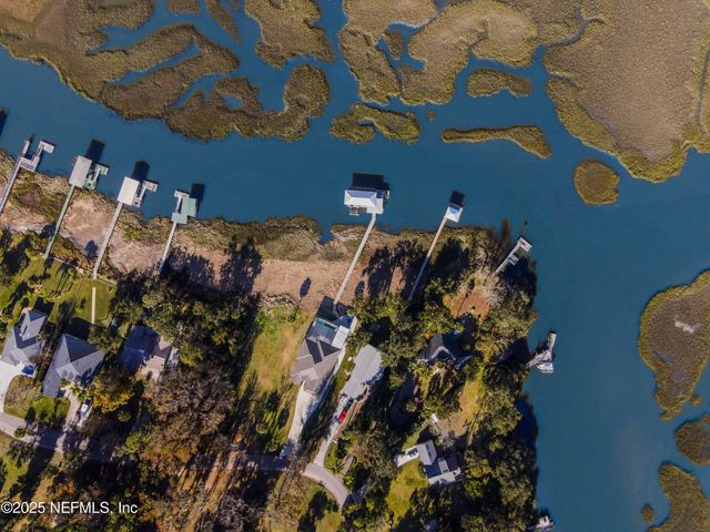 97222 PIRATES POINT Road, Yulee, FL 32097