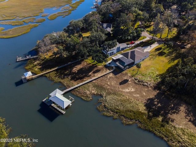 97222 PIRATES POINT Road, Yulee, FL 32097