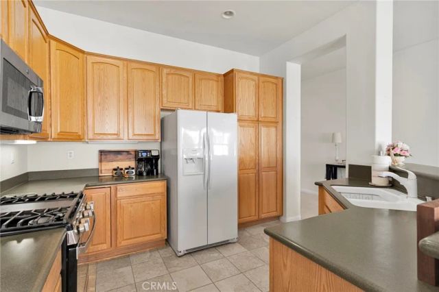 10676 Lanigan, Apple Valley, CA 92308