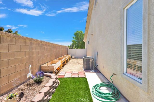 10676 Lanigan, Apple Valley, CA 92308