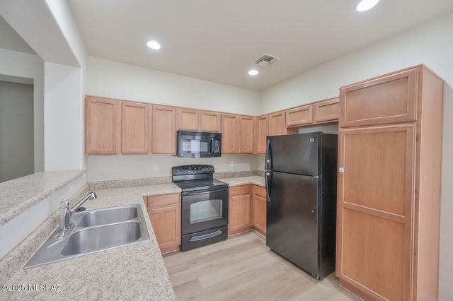 20897 E Founders Road, Red Rock, AZ 85145