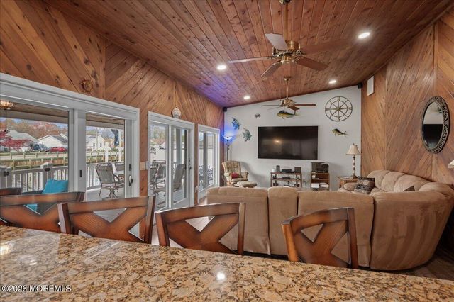 906 Bowsprit Point, Lanoka Harbor, NJ 08734