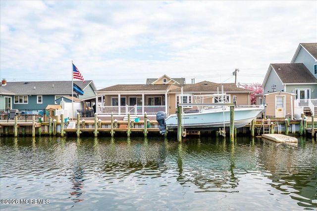 906 Bowsprit Point, Lanoka Harbor, NJ 08734