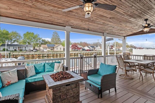 906 Bowsprit Point, Lanoka Harbor, NJ 08734