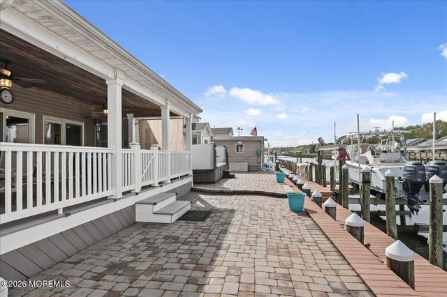 906 Bowsprit Point, Lanoka Harbor, NJ 08734