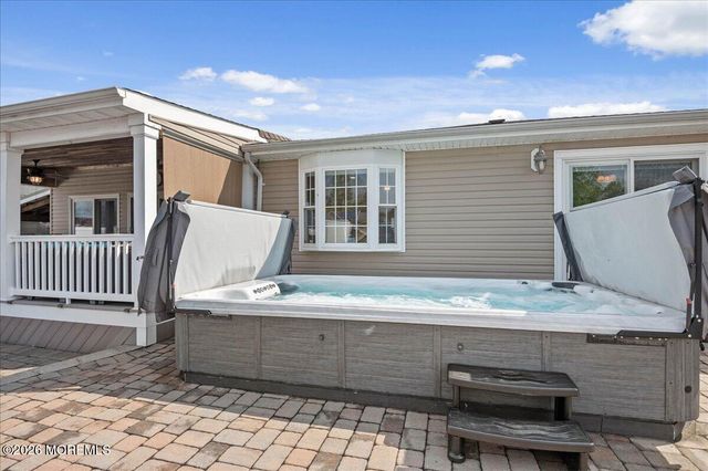 906 Bowsprit Point, Lanoka Harbor, NJ 08734