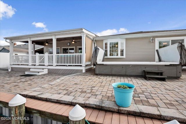 906 Bowsprit Point, Lanoka Harbor, NJ 08734